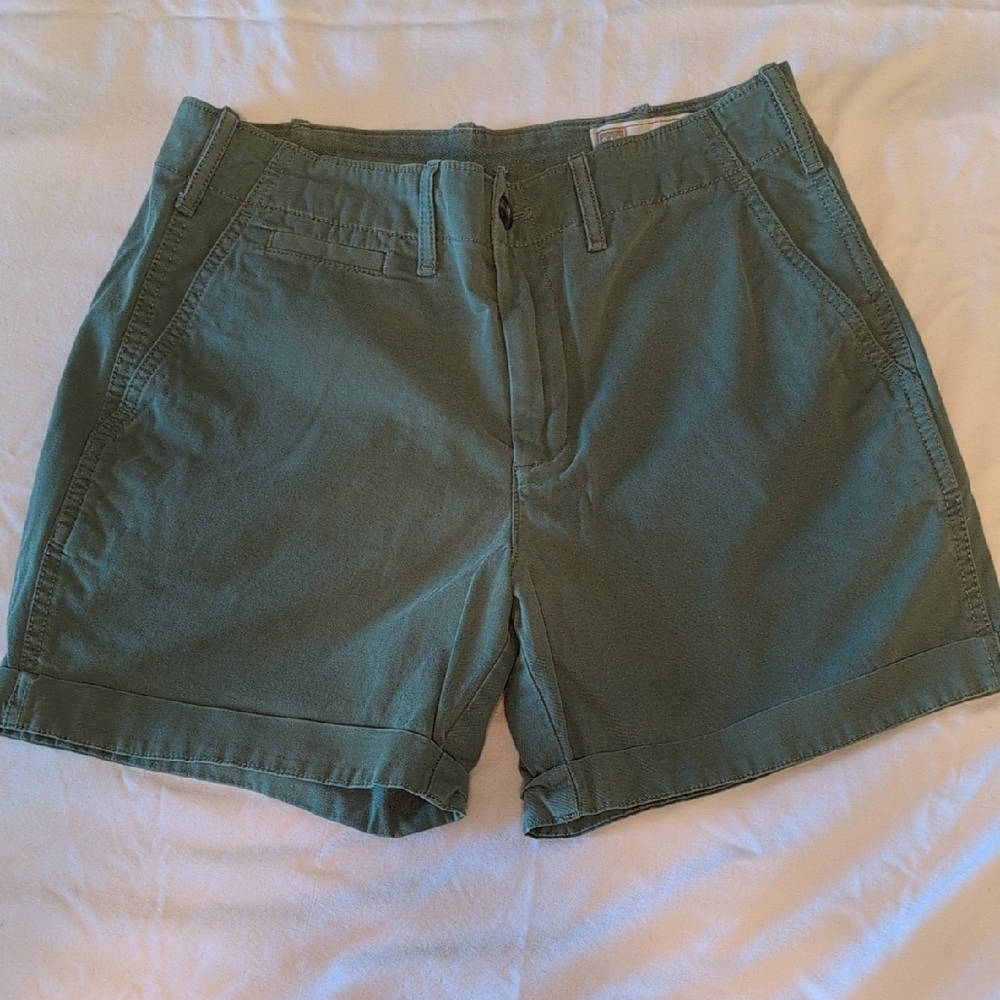 GAP Olive Women's Khaki Shorts 5" Inseam